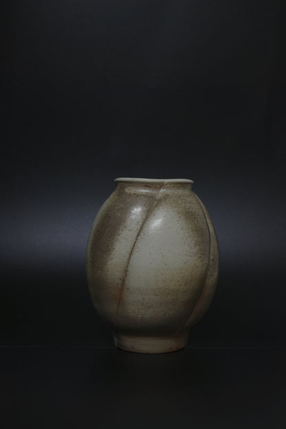 柴燒｜火紋手拉四瓣花器《肆果》
