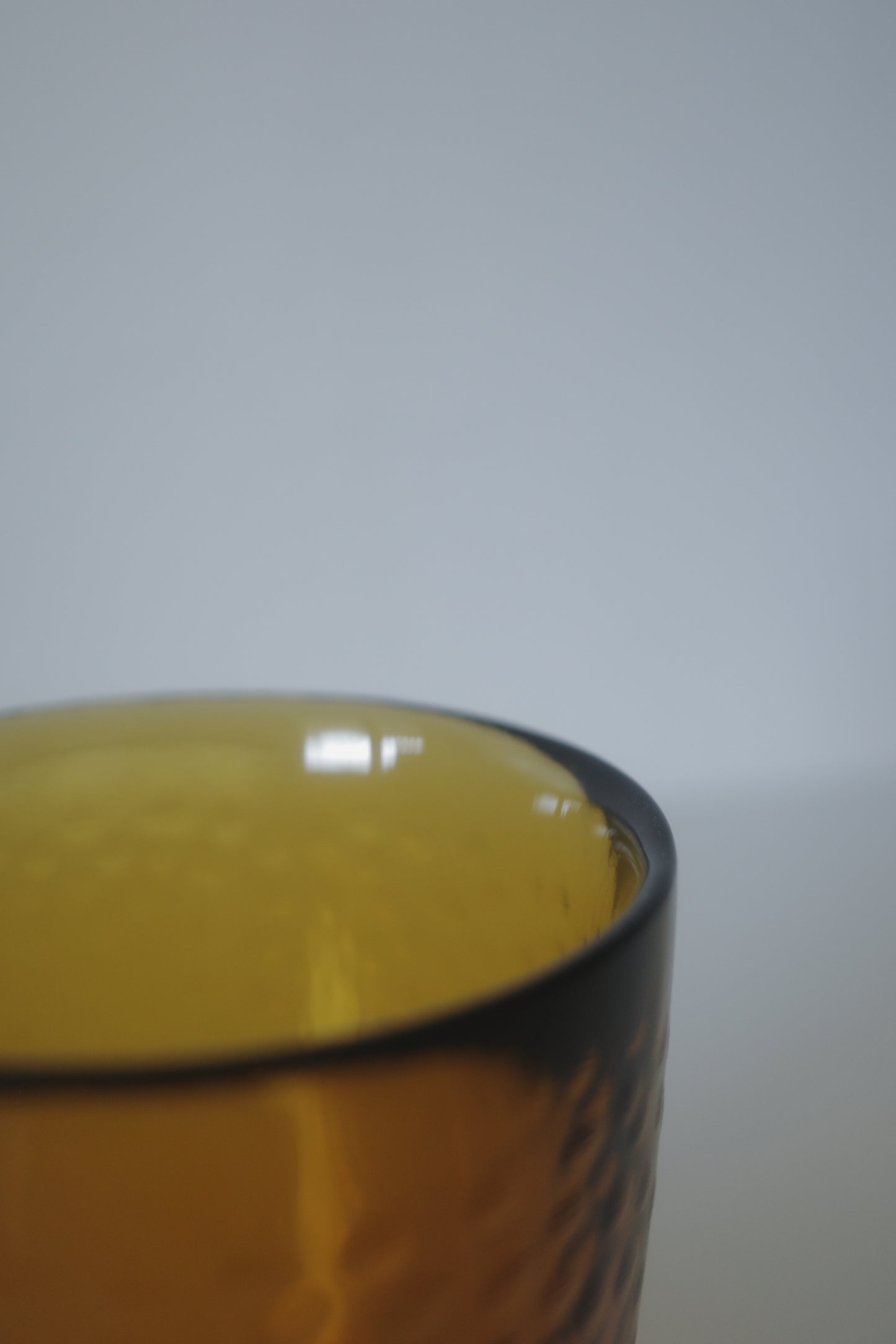 昭和琥珀色不規則圖紋厚玻璃飲水杯