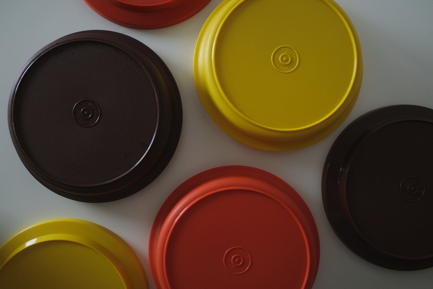 TUPPERWARE 特百惠 食物保存盒 收納容器 昭和經典配色